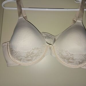 Vanity Fair Pale Pink Lace Bra